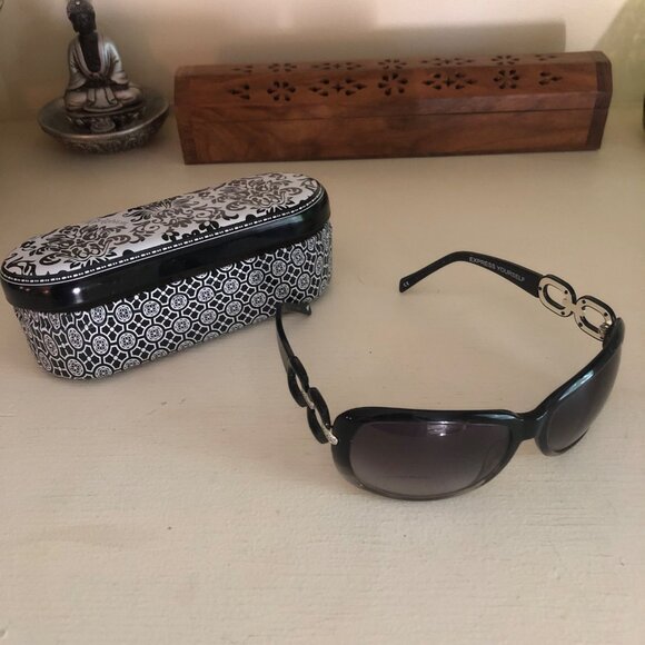 BRIGHTON Sunglasses Express Yourself Black & Silver - Picture 2 of 11